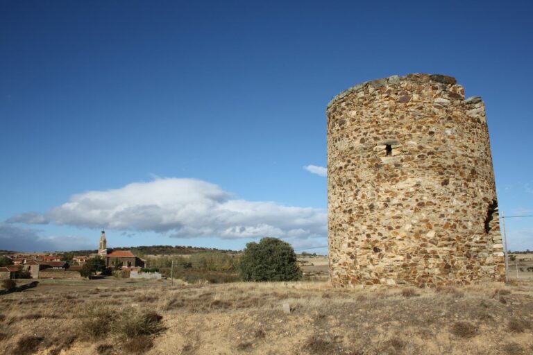 León es la tercera provincia que más población perdió en 2024