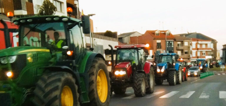 Las tractoradas cortan la A6