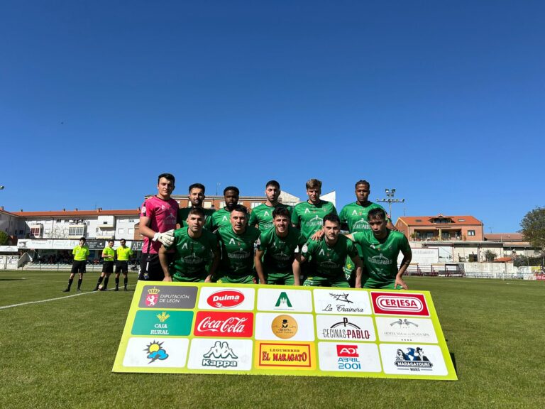 El Atlético Astorga cumple su objetivo y se impone al Villaralbo (2-0)