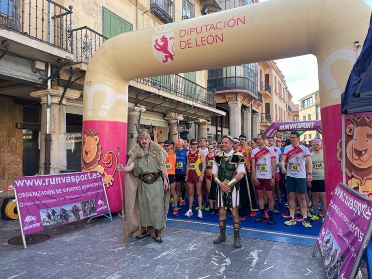 Juan Ojanguren y Verónica Robla se encumbran en la XII Carrera Popular «Ciudad de Astorga»