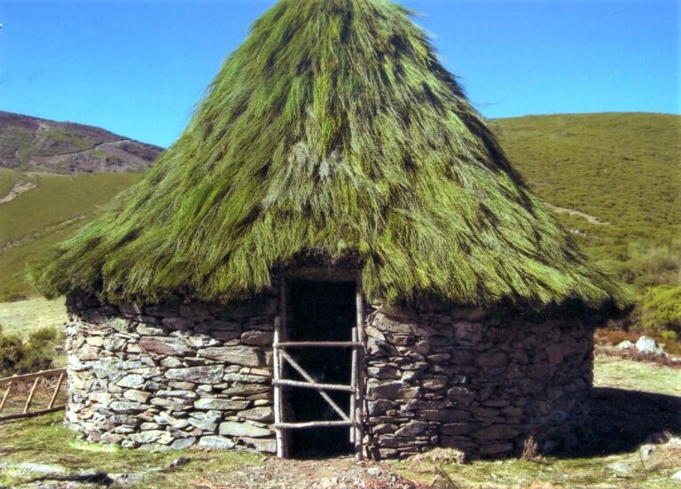 El Instituto Leonés de Cultura aumenta hasta 300.000 euros las ayudas a la restauración de la arquitectura tradicional de la provincia