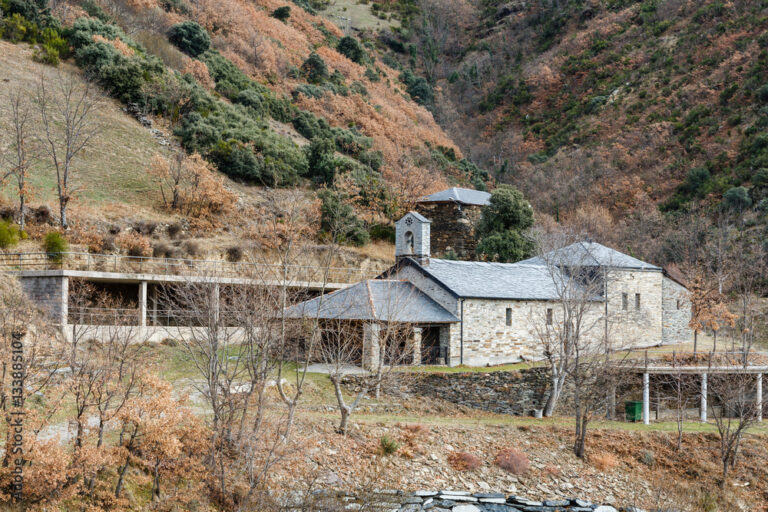 Nuevo impulso a la comunicación del valle del Cabrera con la Mejora de tres kilómetros entre Llamas y la Virgen del Valle