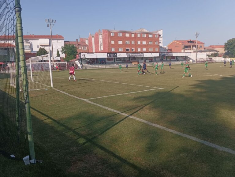 El Atlético Astorga disputa mañanasu último partido preparatorio antes del arranque de la liga