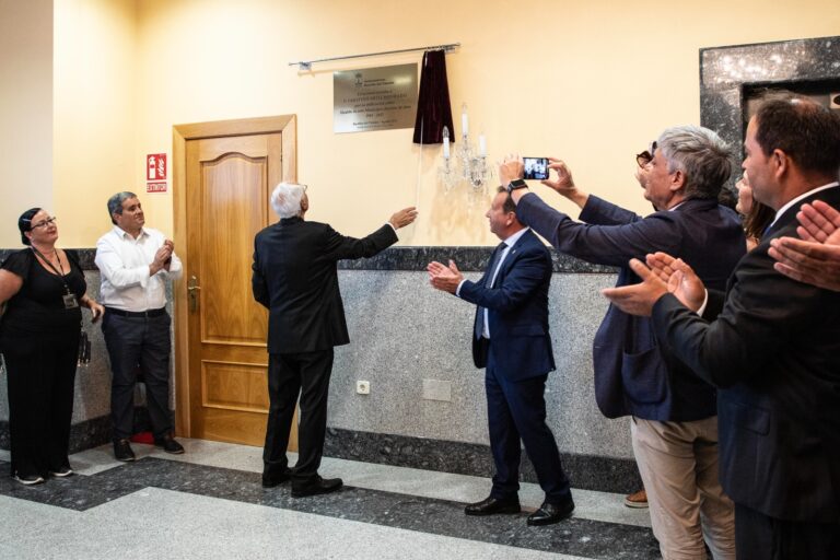 Bustillo del Páramo rinde un multitudinario y sentido homenaje a Faustino Sutil