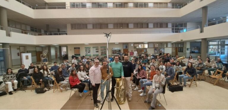 Las bandas de Juventudes Musicales de la ULE y “Sones del Órbigo” presentan el CD ‘A dos pasos’ de David Rivas