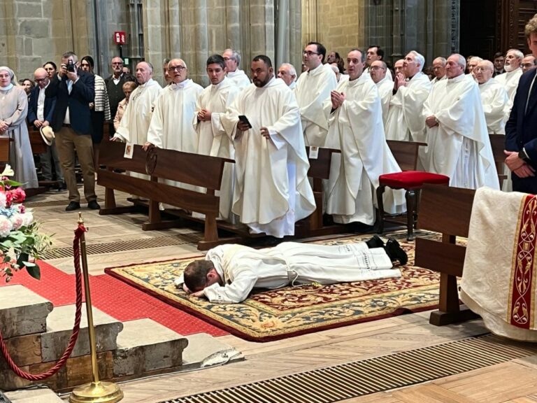 Gonzalo Vitoria Bores ya es sacerdote del Presbiterio de Astorga