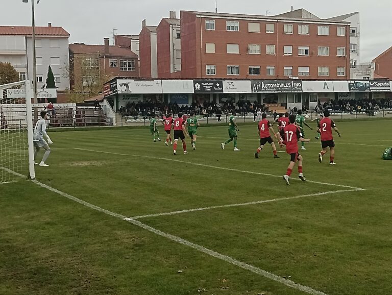 La marcha arrolladora del Atlético Astorga apunta al Palencia Cristo este miércoles tras dar cuenta del Mirandés B