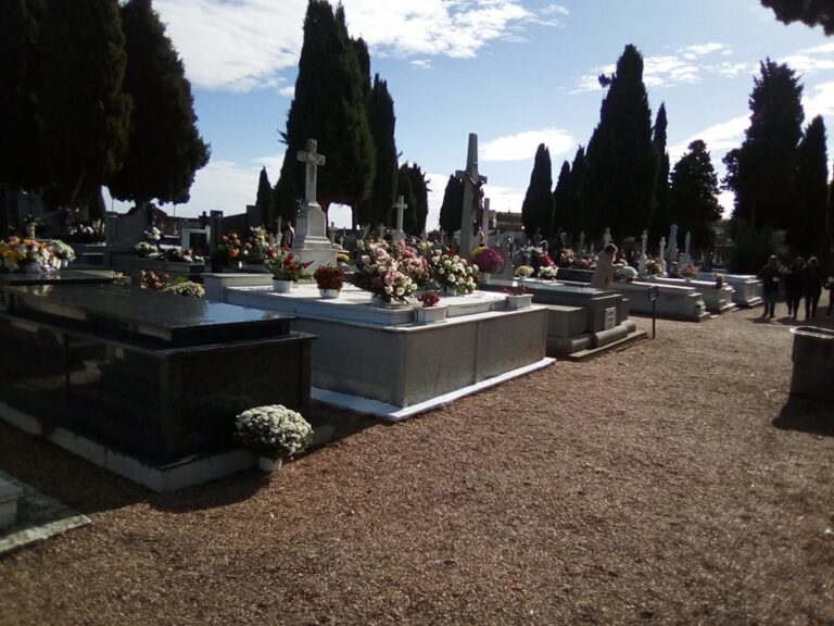 El cementerio de Astorga prepara los Santos con un horario especial de apertura