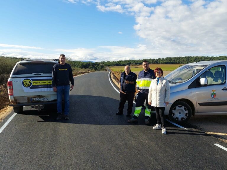 El Ayuntamiento de Villaobispo de Otero pavimenta el Camino del Sierro